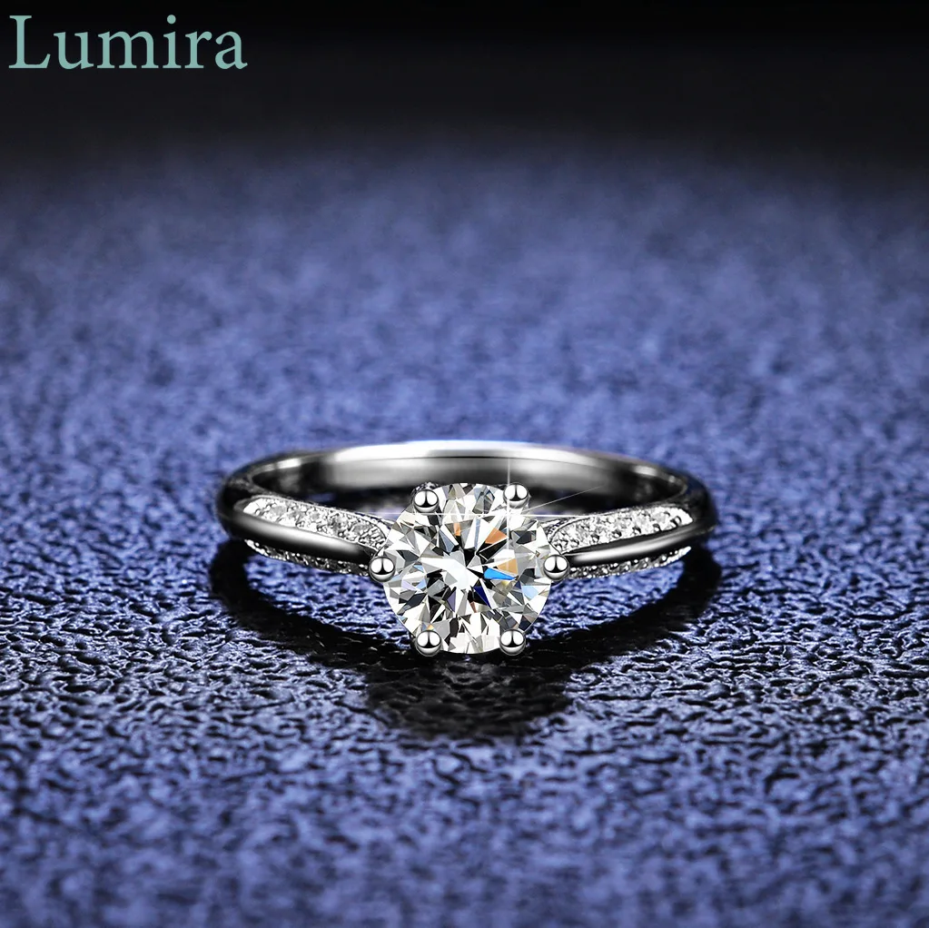 Lumira 1 Carat Mossanet Engage - đánh giá và giá Moissanite Engagement Ring 1 Carat