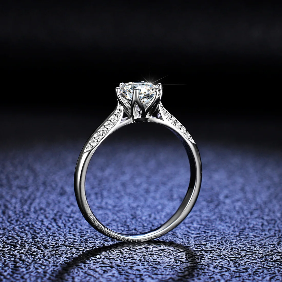 Lumira 1 Carat Mossanet Engage - đánh giá và giá Moissanite Engagement Ring 1 Carat
