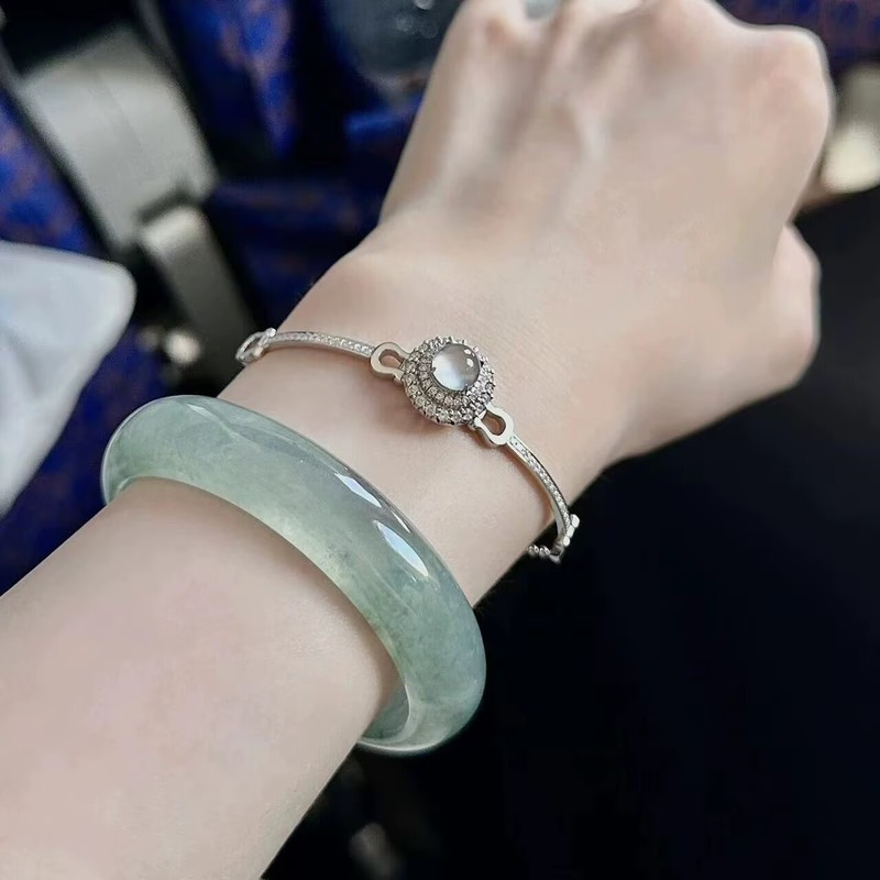 bracelet with floral patterns  - đánh giá và giá Bracelets